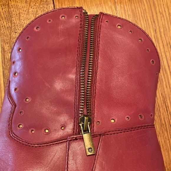 LuckyBrand size 10m cranberry boots - Picture 2 of 7